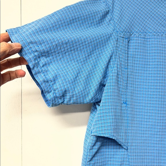 Columbia Blue Plaid Short Sleeve Button-Up - Picture 6 of 9